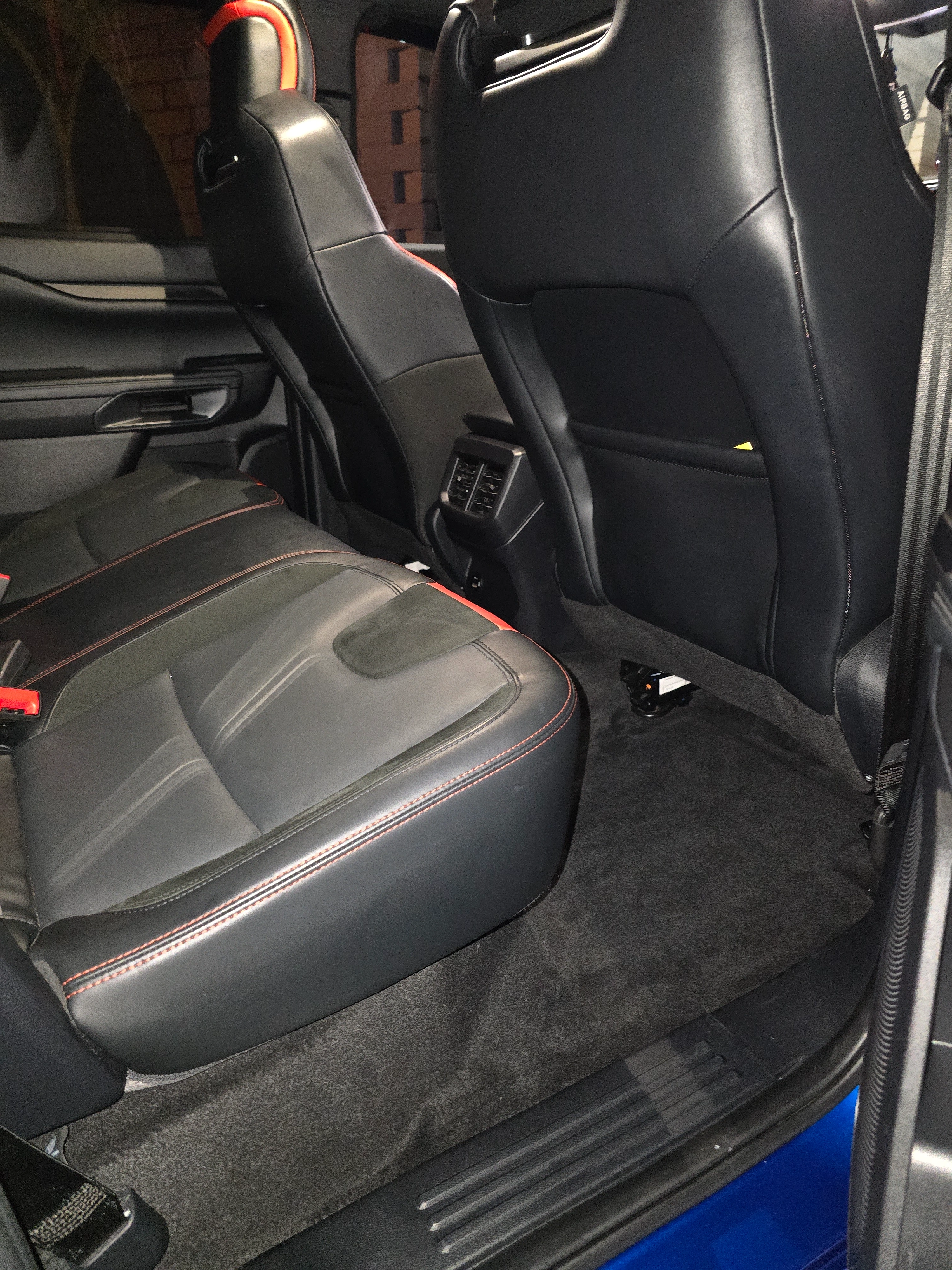 SH Top Notch Detailing Work